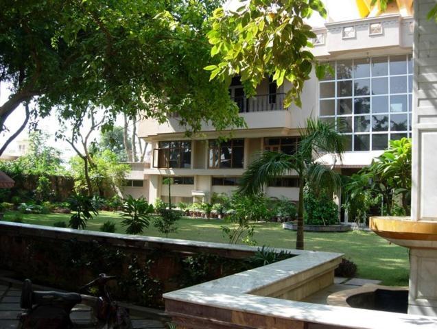 Ananda Krishna Van Vrindāvan Exterior photo